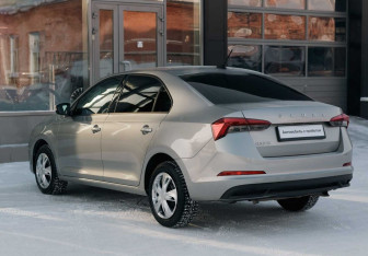 Подержанный автомобиль Skoda Rapid Liftback 2020 года (7 фото)