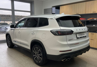 Подержанный автомобиль Chery Tiggo 8 Pro Max 2022 года (5 фото)