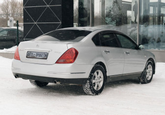 Подержанный автомобиль Nissan Teana 2006 года (5 фото)