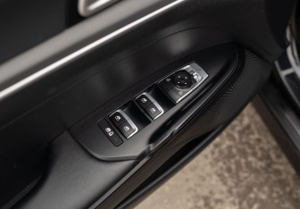 Подержанный автомобиль Kia K5 2020 года (18 фото)