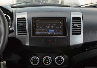 Подержанный автомобиль Mitsubishi Outlander 2006 года (15 фото)