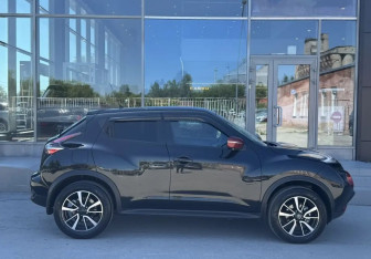 Подержанный автомобиль Nissan Juke 2017 года (4 фото)