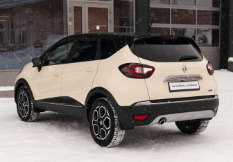 Подержанный автомобиль Renault Kaptur 2020 года (7 фото)