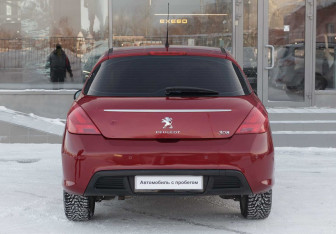 Подержанный автомобиль Peugeot 308 Hatchback 2012 года (6 фото)