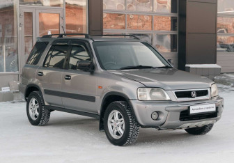 Подержанный автомобиль Honda CR-V 2000 года (3 фото)