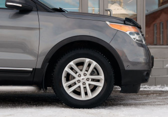 Подержанный автомобиль Ford Explorer 2012 года (9 фото)