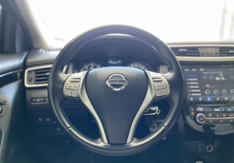 Подержанный автомобиль Nissan Qashqai 2014 года (15 фото)