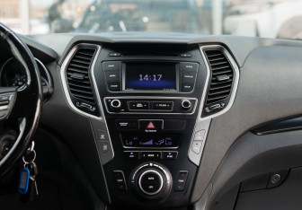 Подержанный автомобиль Hyundai Santa Fe 2017 года (14 фото)