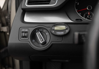 Подержанный автомобиль Volkswagen Passat Sedan 2012 года (17 фото)