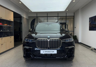 Подержанный автомобиль BMW X7 2019 года (5 фото)
