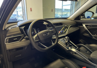Подержанный автомобиль Geely Atlas Pro 2024 года (7 фото)