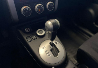 Подержанный автомобиль Nissan X-Trail 2010 года (13 фото)