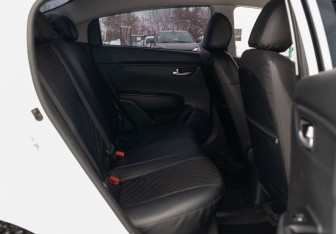 Подержанный автомобиль Kia Rio Sedan 2020 года (19 фото)