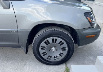 Подержанный автомобиль Lexus RX 2001 года (20 фото)