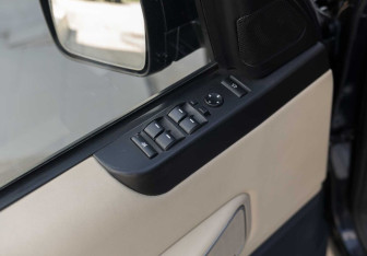 Подержанный автомобиль Land Rover Range Rover 2009 года (19 фото)