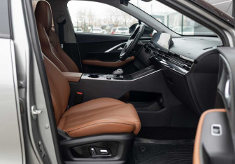 Подержанный автомобиль Omoda C5 2022 года (22 фото)