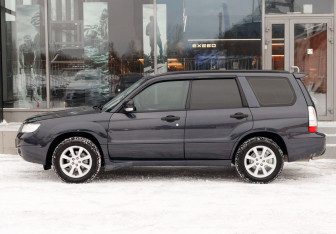 Подержанный автомобиль Subaru Forester Suv 2007 года (8 фото)