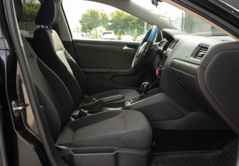 Подержанный автомобиль Volkswagen Jetta Sedan 2014 года (18 фото)