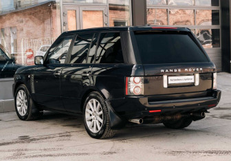 Подержанный автомобиль Land Rover Range Rover 2009 года (7 фото)