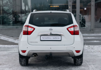 Подержанный автомобиль Nissan Terrano 2019 года (6 фото)