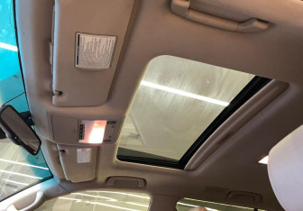 Подержанный автомобиль Toyota Land Cruiser Suv 2008 года (21 фото)