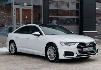 Подержанный автомобиль Audi A6 Sedan 2019 года (3 фото)
