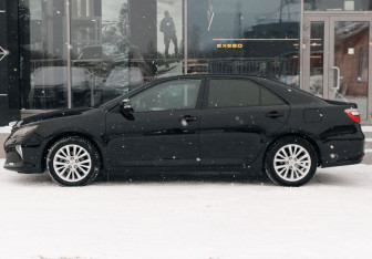 Подержанный автомобиль Toyota Camry Sedan 2015 года (8 фото)