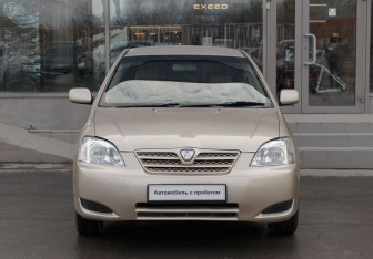 Подержанный автомобиль Toyota Allex 2002 года (2 фото)