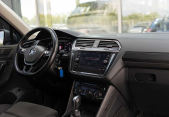 Подержанный автомобиль Volkswagen Tiguan 2018 года (10 фото)