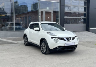 Подержанный автомобиль Nissan Juke 2016 года (6 фото)