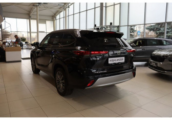 Новый Toyota Highlander 2025 (6 фото)