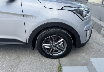 Подержанный автомобиль Hyundai Creta 2019 года (17 фото)