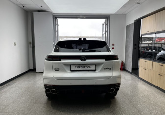 Подержанный автомобиль Changan UNI-K 2023 года (5 фото)