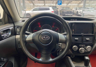 Подержанный автомобиль Subaru Impreza Hatchback 2007 года (10 фото)