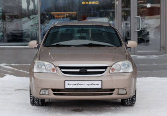 Подержанный автомобиль Chevrolet Lacetti Sedan 2008 года (2 фото)