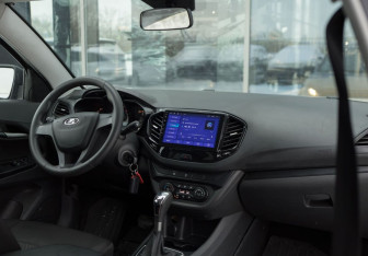 Подержанный автомобиль LADA (ВАЗ) Vesta Sedan 2021 года (10 фото)