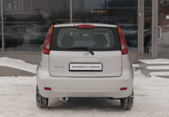 Подержанный автомобиль Nissan Note 2012 года (6 фото)