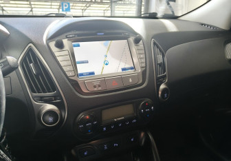 Подержанный автомобиль Hyundai ix35 2014 года (12 фото)