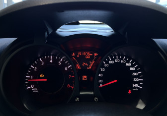 Подержанный автомобиль Nissan Juke Nismo 2013 года (9 фото)