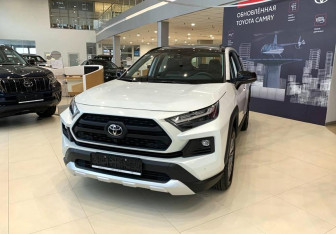 Новый Toyota RAV4 2025 (5 фото)