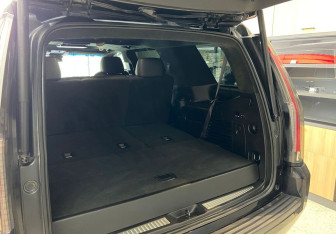 Подержанный автомобиль Cadillac Escalade Suv 2015 года (23 фото)