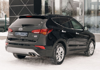 Подержанный автомобиль Hyundai Santa Fe 2016 года (5 фото)