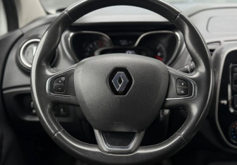 Подержанный автомобиль Renault Kaptur 2019 года (15 фото)
