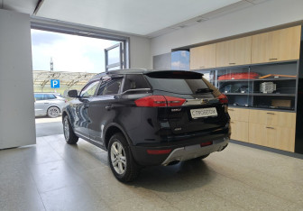 Подержанный автомобиль Geely Atlas 2020 года (6 фото)