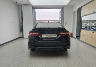 Подержанный автомобиль Toyota Camry Sedan 2019 года (5 фото)