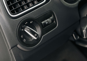 Подержанный автомобиль Volkswagen Polo Sedan 2012 года (16 фото)