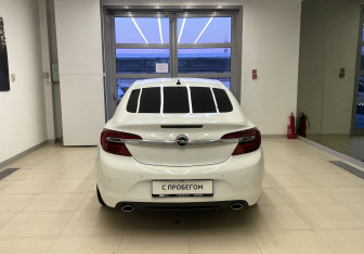 Подержанный автомобиль Opel Insignia Sedan 2014 года (5 фото)