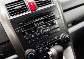 Подержанный автомобиль Honda CR-V 2012 года (14 фото)