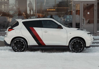 Подержанный автомобиль Nissan Juke 2014 года (4 фото)