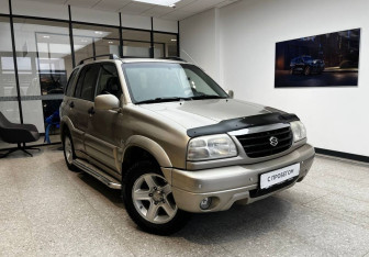 Подержанный автомобиль Suzuki Grand Vitara 2004 года (4 фото)